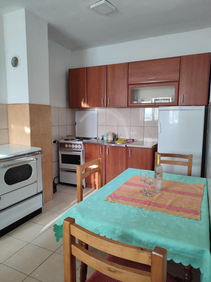 Apartment Pantovic プルジネ エクステリア 写真